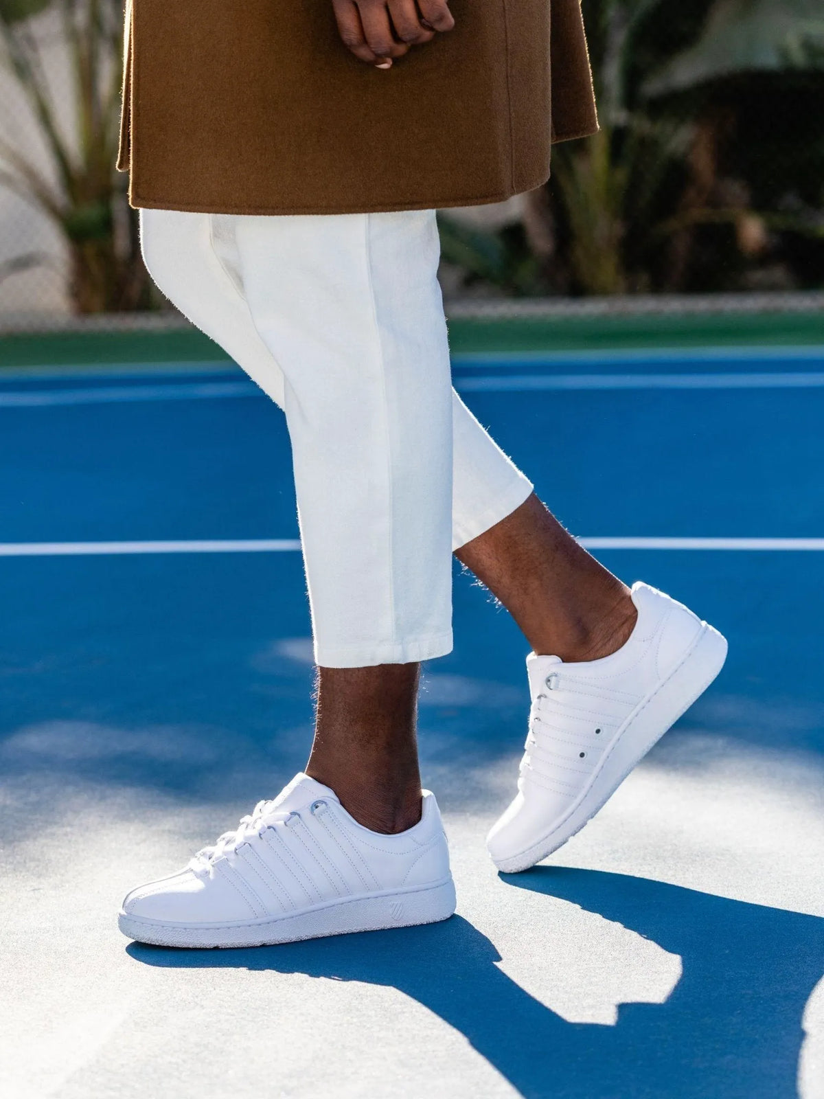 WHITE/WHITE